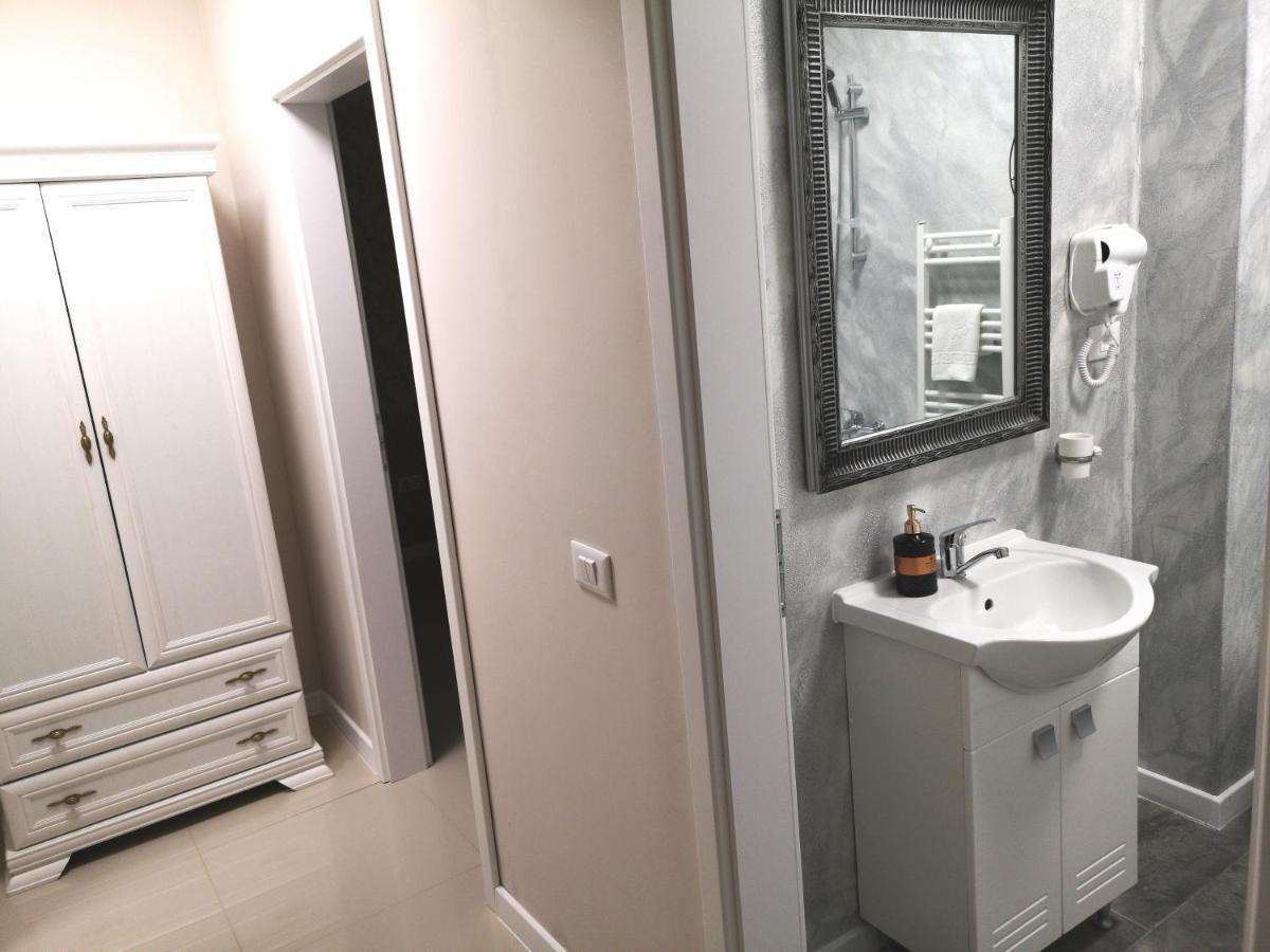 Yns Rooms Яш Екстериор снимка